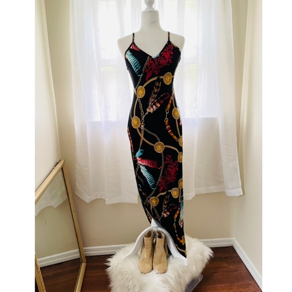 Boho sexy Feather, buckle & chain printed slinky stretch side slit maxi dress - Picture 3 of 10